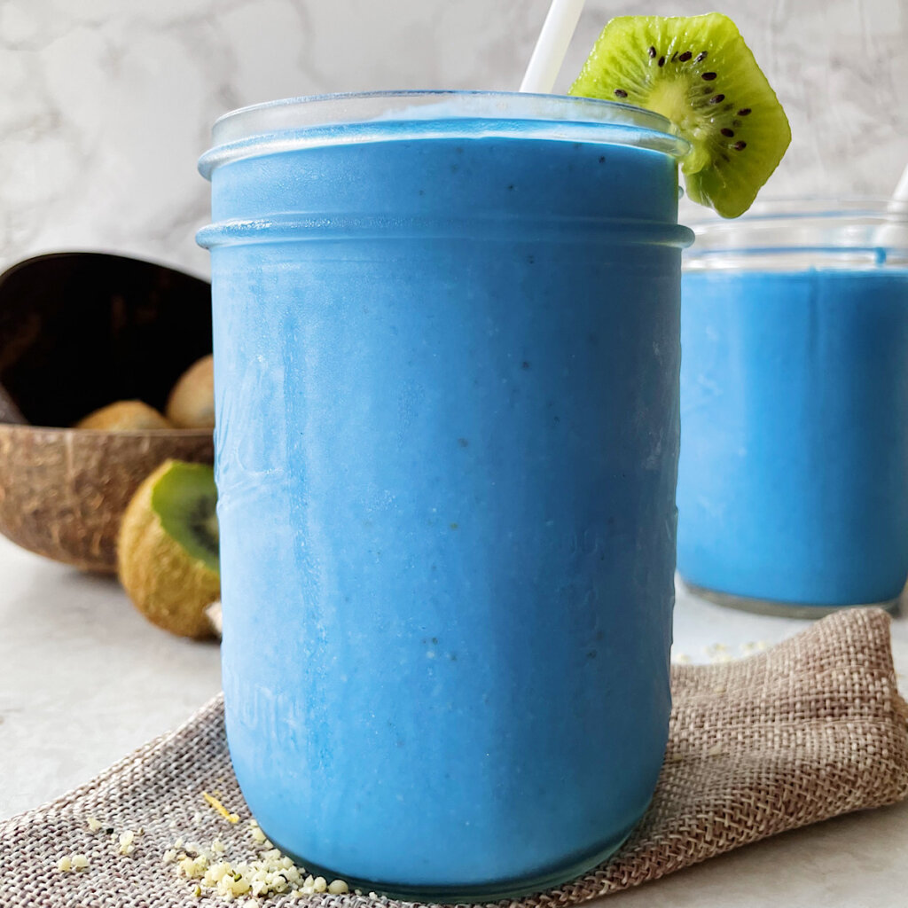 Blue spirulina smoothie recipe