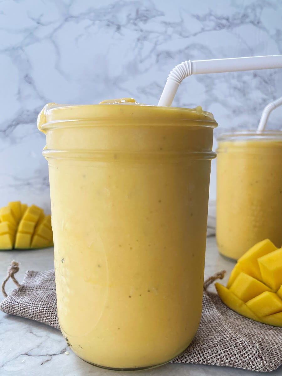 creamy mango smoothie without banana