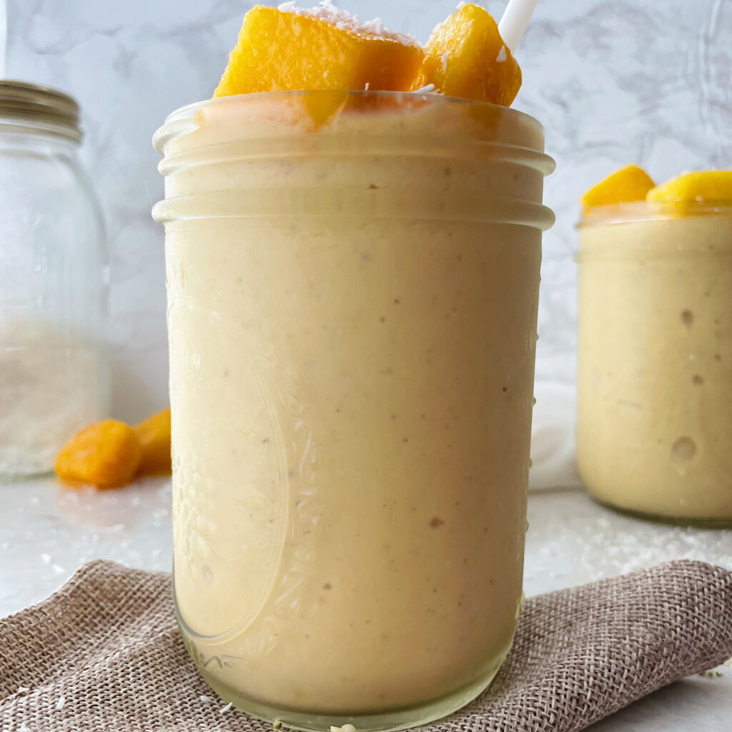 Mango pineapple smoothie recipe