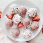 healthy strawberry cheesecake balls
