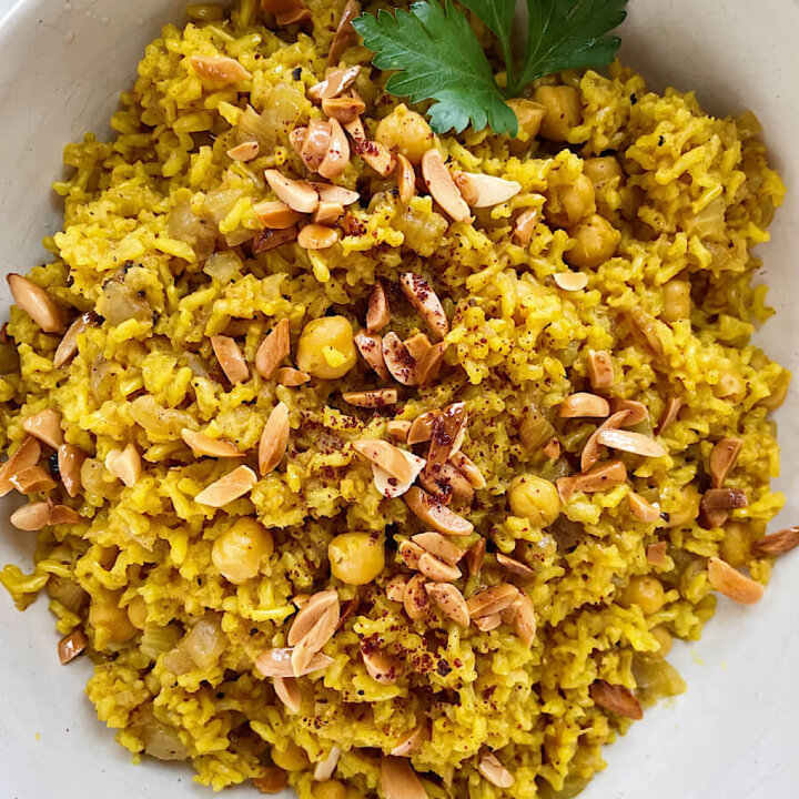 Yellow Rice Pakistani Arabic Yellow Rice with Chickpeas - The Hint of Rosemary