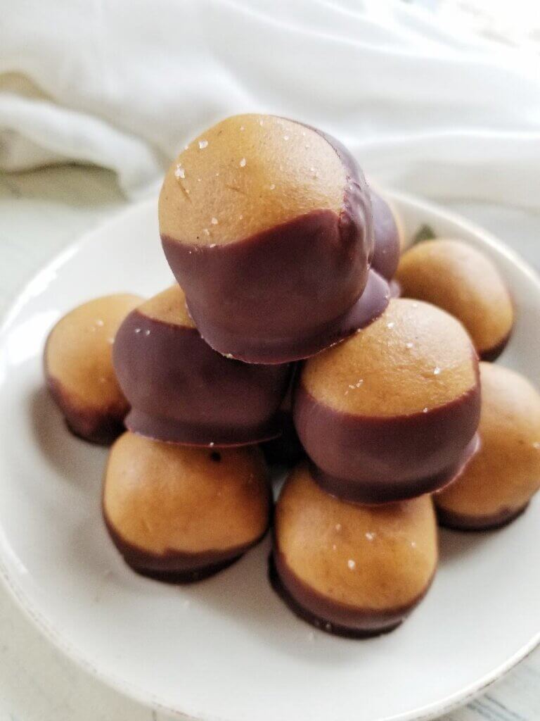 Healthy Peanut Butter Buckeyes 