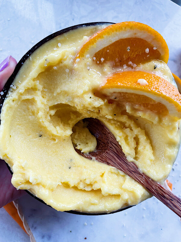 thick creamsicle smoothie bowl