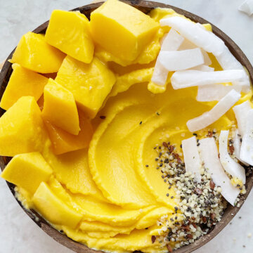 thick Mango smoothie bowl recipe photo