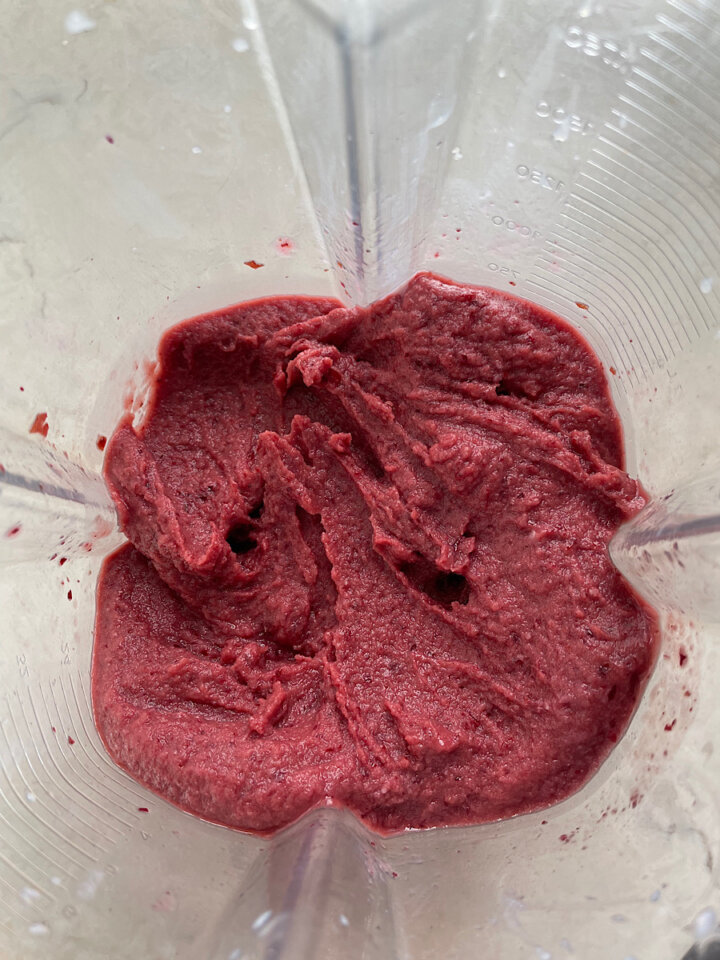 Chocolate Cherry Smoothie Bowl (Magic Shell) The Hint of Rosemary