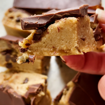 Healthy no bake chocolate chip cookie dough bars 1