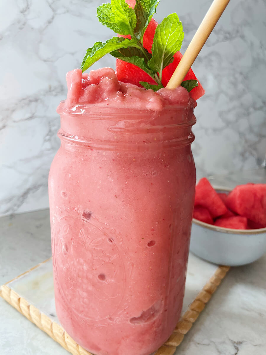 Watermelon Smoothie with Mint! - The Hint of Rosemary