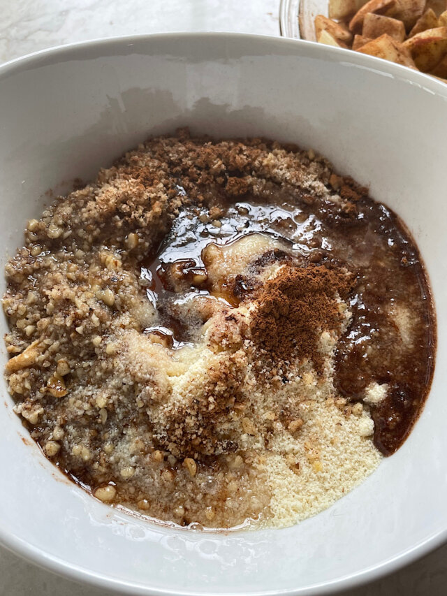 Healthy Apple Crisp with Oats and Almond Flour The Hint of Rosemary