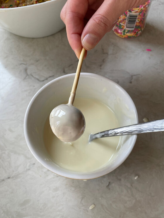 Healthy Cake Pops (No Bake & No Sugar!) The Hint of Rosemary