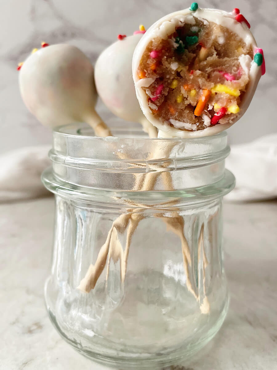 Christmas Cake Pops