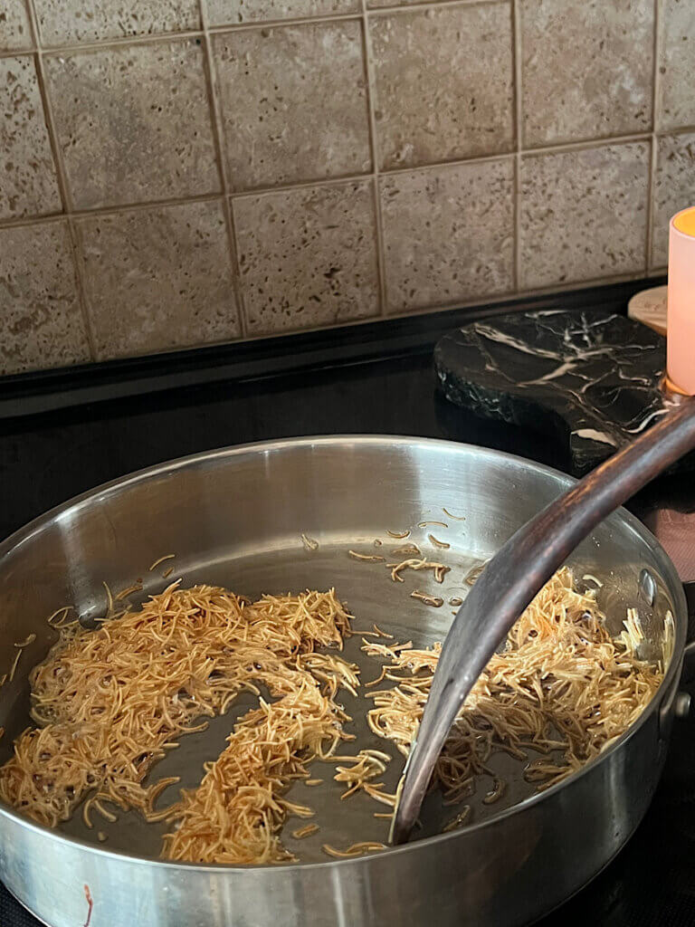 toasting vermicelli noodles for Lebanese rice
